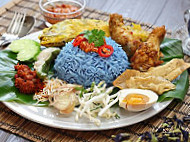 Nasi Kerabu Ayam Bakar food