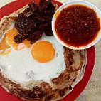 Roti Canai Melayu Dan Nasi Lemak Sambal Paru Meletop food