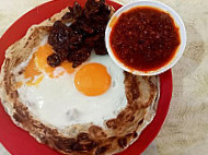 Roti Canai Melayu Dan Nasi Lemak Sambal Paru Meletop food