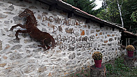 Domaine de la Barraque outside