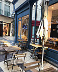Le Zébulon Café inside