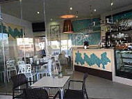 Cafe Del Gino inside