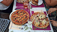 Pizza Bella Chez Marie Et Gerard food