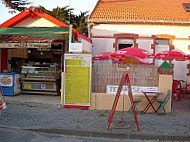 Chez Domi - La Bella Pizza inside