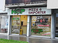 Hop Pizza outside