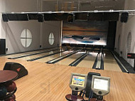 Max Munich Bowling inside