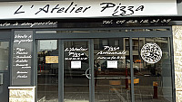 L'Atelier Pizza inside
