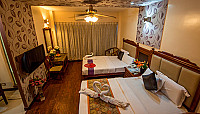 Hotel Aryaas Residence inside