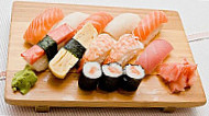 Natsu Sushi 1070 food