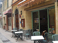 Restaurant La Bonne Auberge inside
