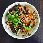 L'othentique Vietnam food
