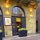 Restaurant Les Viviers Saint-Martin outside