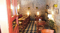 La Taverne Bretonne inside