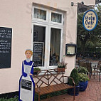 Holm-Cafe outside