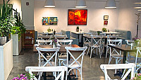 Bea's Eatery inside