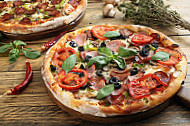 Pizza Maxxx Und Partyservice food
