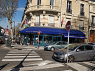 Brasserie De L De Ville outside