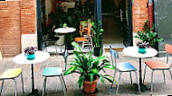 Zaza Café Galerie inside