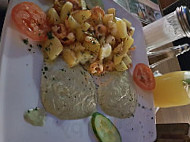 Cafe` Klatsch food