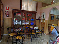 Pasteleria La Oriental inside