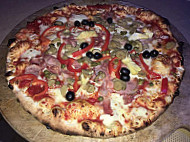 Pizzeria Medioevo food