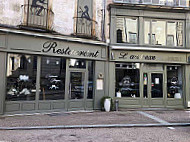 L'annexe Du Café Français outside
