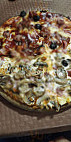 Pizzeria L'antorcha food