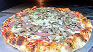 Geppetto Pizza food