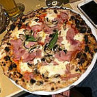 Neromora Paris Ristorante Pizzeria food