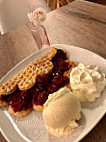 Waffel Time food