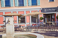 Le Place Neuve Hotel Restaurant outside