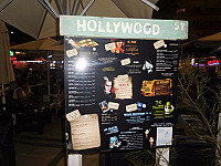 Hollywood Pizza outside
