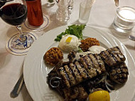 Taverna Syrtaki food