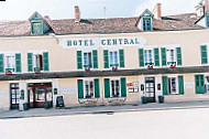 Hotel Restaurant Le Central inside