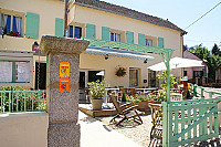 L'auberge Du Crescent outside