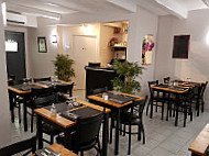 Restaurant le Montgolfier food