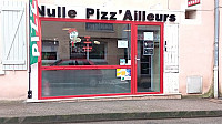 Nulle Pizz'ailleurs outside