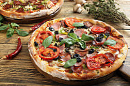 Pizzeria Friuli food