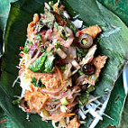 Thai X-ing food