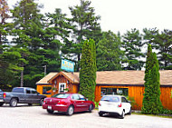 Mill Pond Restaurant outside