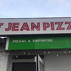 Saint Jean Pizz inside