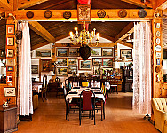 Top Notch Restaurant & Motel inside