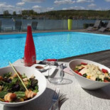 Qualys Hôtel Du Golf De L'ailette food