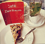 Café Zeitraum inside