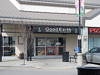 Good Earth Cafe outside