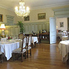 Hostellerie Du Château Des Monthairons food