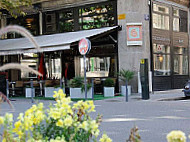 L'Escargot d'Or outside