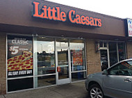 Little Caesars Pizza outside