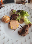 La Table Des Baumelles food