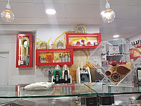 Gelateria Ondina outside